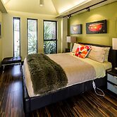 Corinda Contemporary