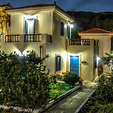 Mainades Maisonettes and Studios