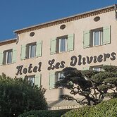 Les Oliviers