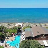 Canado Club Family Village