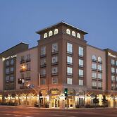 Hyatt Place Riverside Downtown