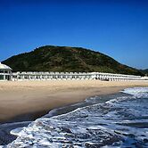 White House Beach Hotspring Resort