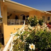 Villa Moringa Guesthouse