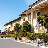 Ares Hotel