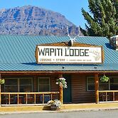 The Historic Wapiti Lodge