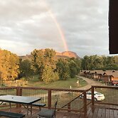 Eycat Lodging Company