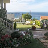 Beautiful Chalet With Spectacular Ocean Views