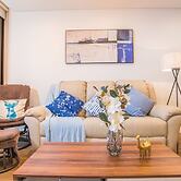 Modern 2bed2bath APT at Neutral Bayparking+wifi