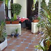 Mediterranean Holiday Home With Small Patio-terrace