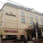 Savoy Suites Noida