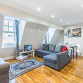 Luxurious Modern One Bedroom Apartment