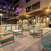 Aloft St. Louis Cortex