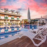 Veranda Suites