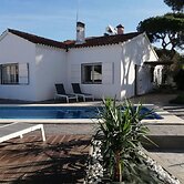 Belvilla by OYO Blissful Villa With Private Pool