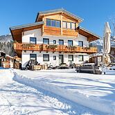 Apartment in Saalfelden Near Ski Slopes