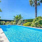 Holiday Home in Barry-d'islemade With Pool