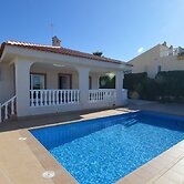 Captivating Villa in Rojales With Swimming Pool
