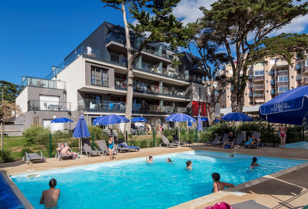 Apartment on Cote D'amour Near La Baule Beach