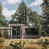 Water Lodge in Schaijk by the Waterside