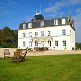 Castle in Aspires With Tennis Court & Valley View