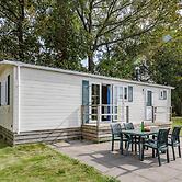 Well Furnished Chalet With Wifi, Near the Hunebedcentrum