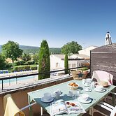 Apartment in Bonnieux Near Lavender Fields