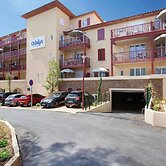 Apartment in Cavalaire-sur-mer Near Beach