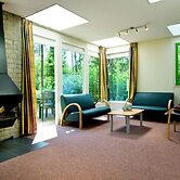 Bungalow With Fireplace, not far From Assen