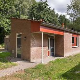 Restyled Bungalow with Dishwasher near Nature Reserve
