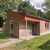 Restyled Bungalow with Dishwasher near Nature Reserve