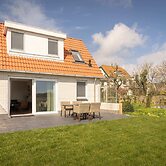 Amazing Bungalow in De Cocksdorp near Beach