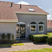 Beachside Bungalow Near Beach