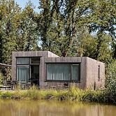 Water Lodge in Schaijk by the Waterside
