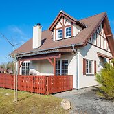 Luxury Villa with Fireplace near Reservoir in Nordeifel