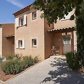 Villa in Provence With Private Pool & Tennis