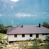 4 Person Holiday Home in Høyheimsvik