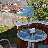 3 Person Holiday Home in Henningsvaer-by Traum