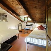 Giarvino Guest House