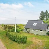 Spacious Holiday Home in Hemmet near Sea