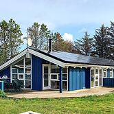 10 Person Holiday Home in Albaek