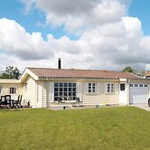 6 Person Holiday Home in Frorup