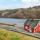 6 Person Holiday Home in Skjold