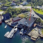 10 Person Holiday Home in Urangsvåg