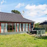 6 Person Holiday Home in Store Fuglede-by Traum