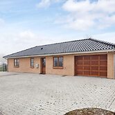 8 Person Holiday Home in Harpelunde-by Traum