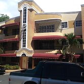 Total New!! Exclusive!! Apt At Paradise V .