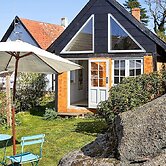 Vintage Holiday Home in Svaneke near Small Harbor