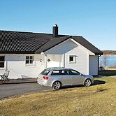 Holiday Home in Tomrefjord