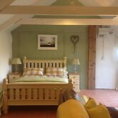 Cowshed Cottage Located nr Kynance Cove