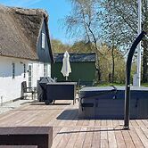 Idyllic Thatched Cottage Retreat-by Traum